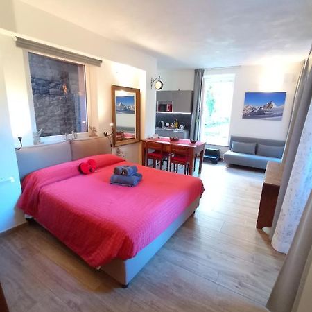 Maison Soleil - Sofia Suite Аоста Экстерьер фото